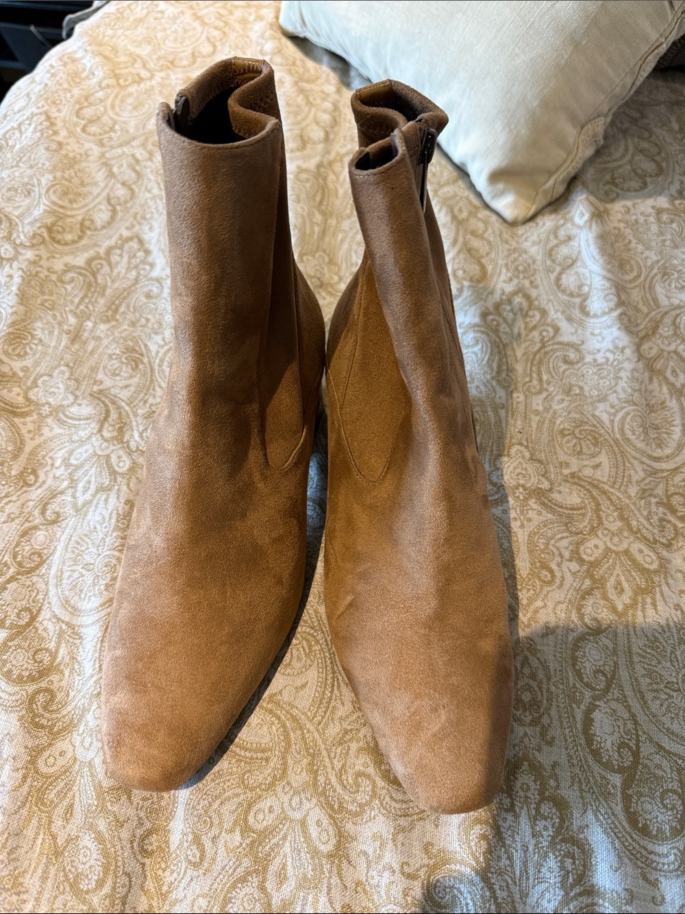 NWOT Donald Pliner Giddy Zip Up Ankle Boots - Picture 3 of 7